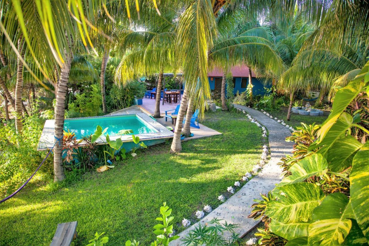 El Milagro Beach Hotel And Marina Isla Mujeres Exterior photo