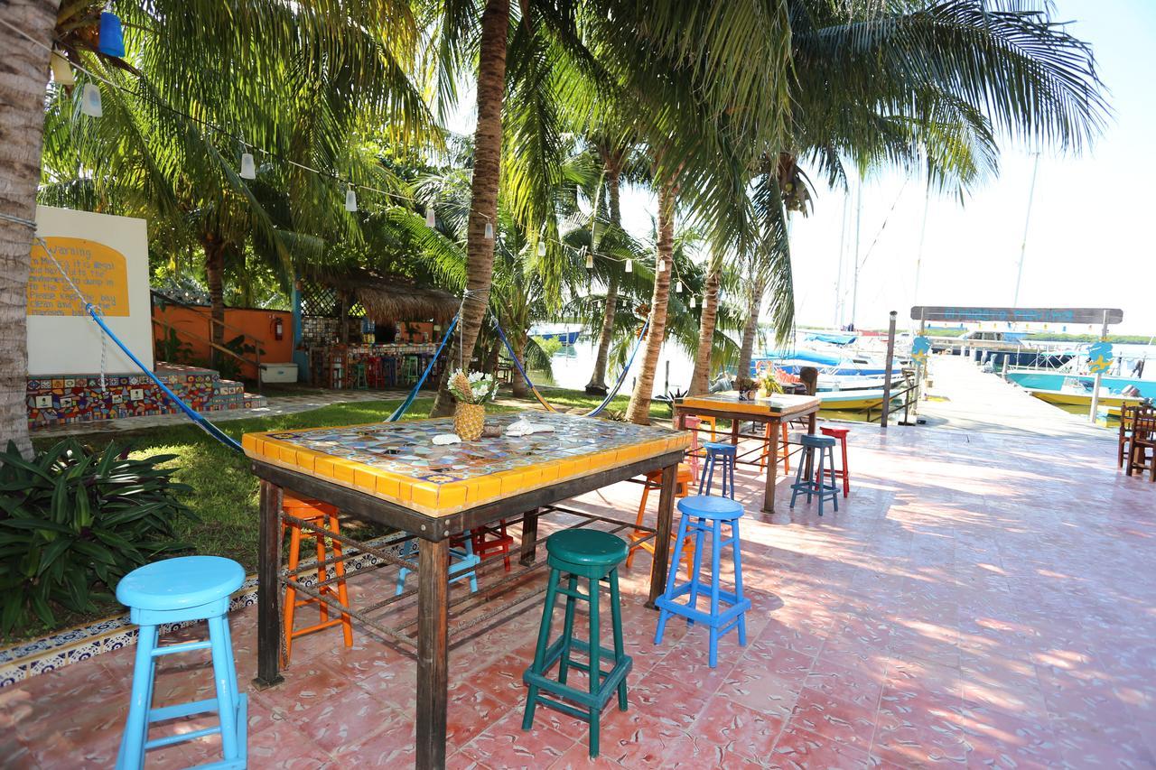 El Milagro Beach Hotel And Marina Isla Mujeres Exterior photo