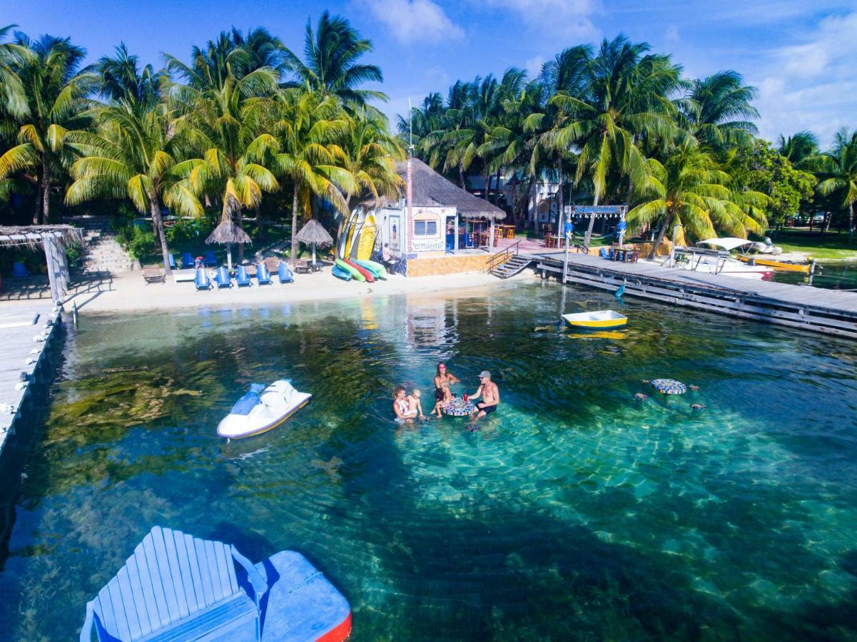 El Milagro Beach Hotel And Marina Isla Mujeres Exterior photo